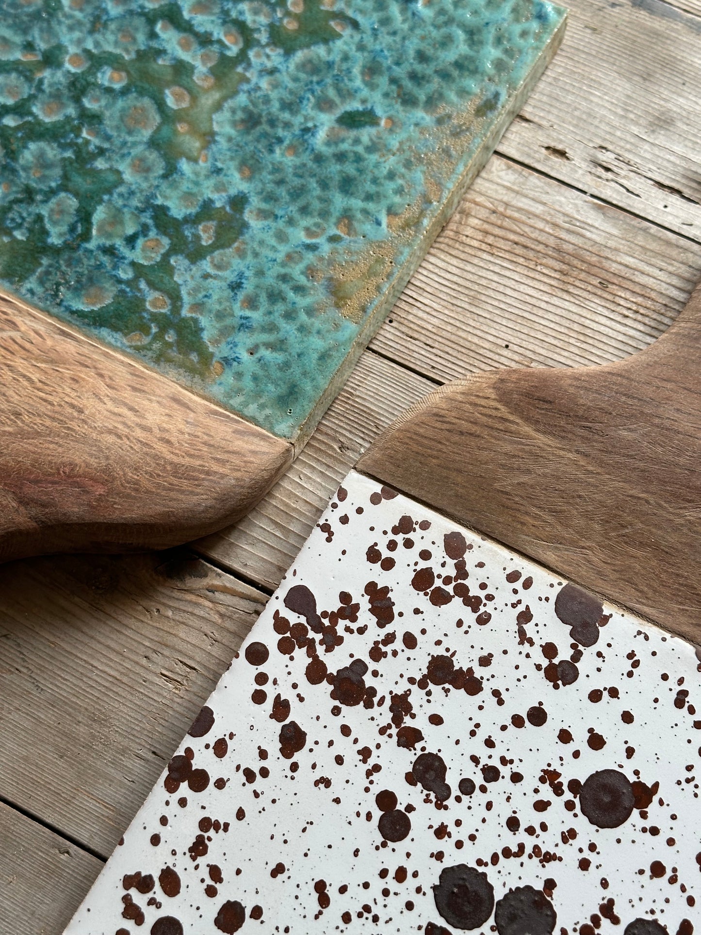 "Mar i Lluna" Dos tablas de cerámica en color azules y marrones.