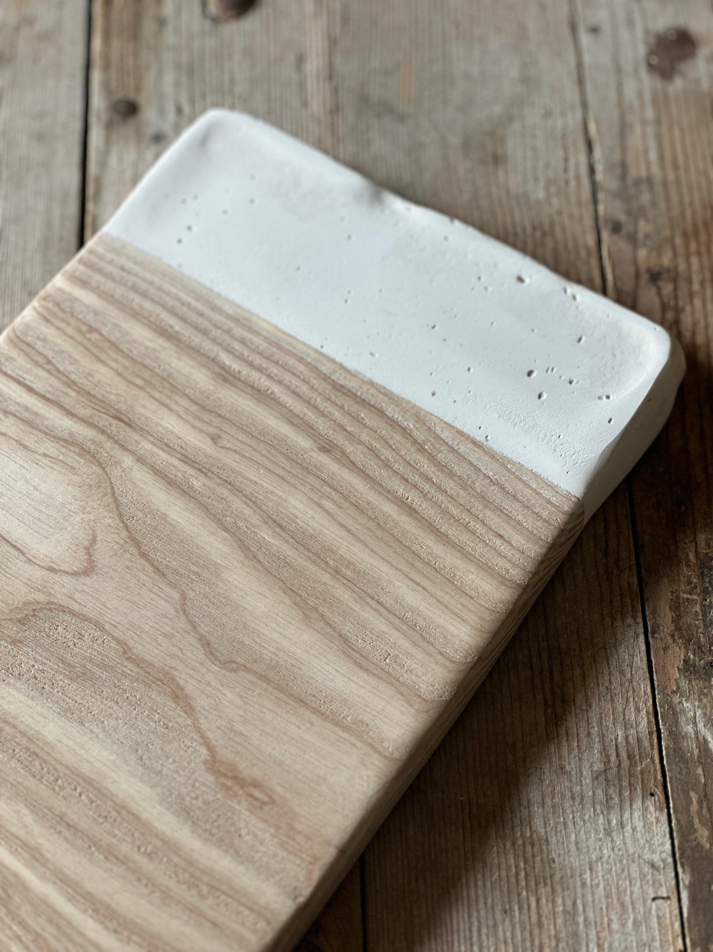 Tabla “ Rosemary” tabla de baldosa y madera para servir alimentos
