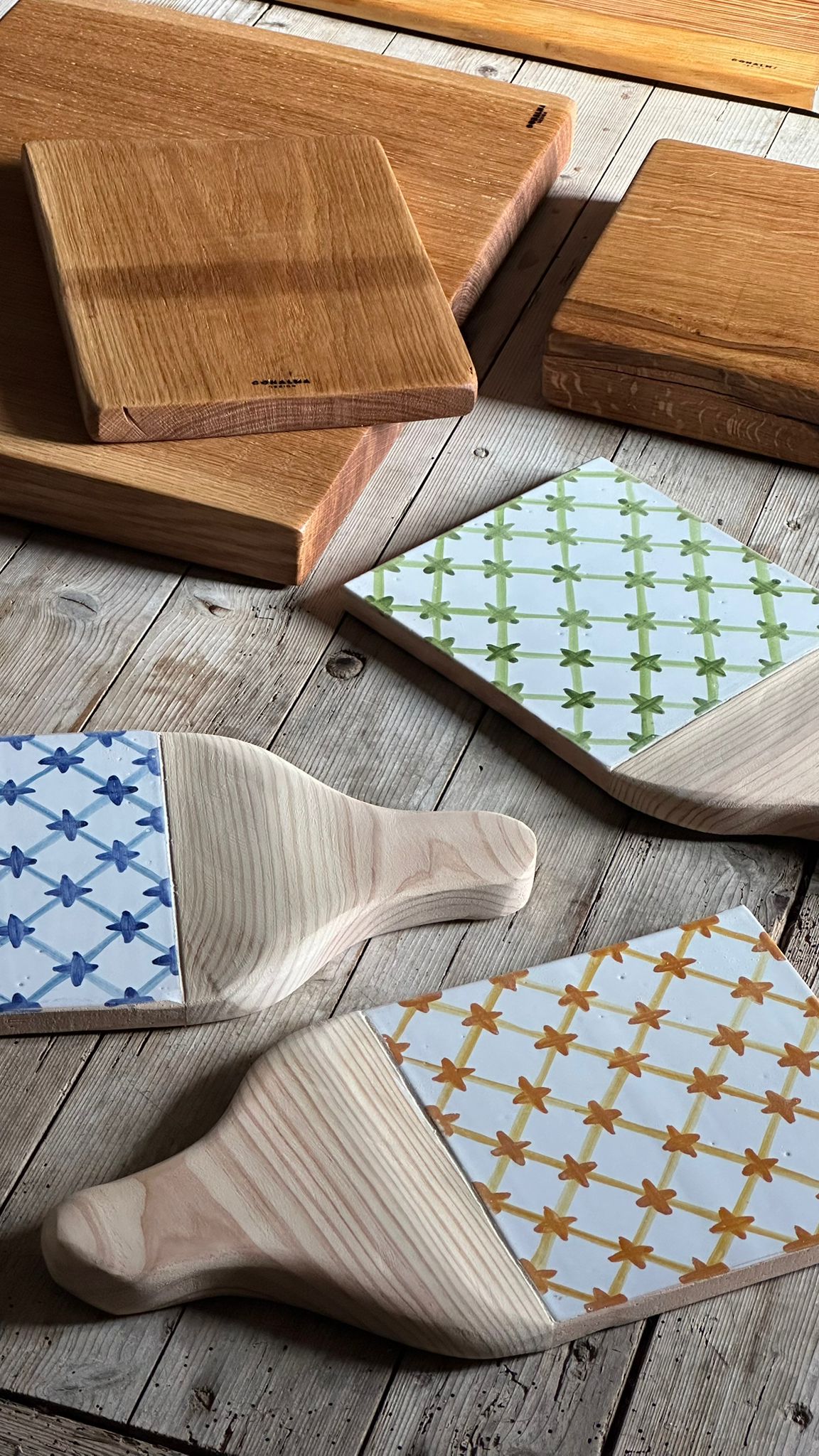 “Pack Cocina” Variedad de tablas de corte y tablas de cerámica para servir